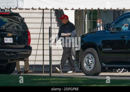 US-Präsident Donald J. Trump tritt am Sonntag, den 20. September 2020, auf dem South Lawn des Weißen Hauses in Washington, DC, USA, an. Der Präsident wird zum Trump National Golf Club in Herndon, VA, reisen. Foto von Chris Kleponis/Pool/ABACAPRESS.COM Stockfoto