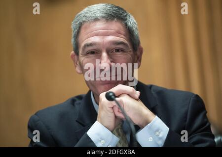 Kenneth Cuccinelli, hochrangiger Beamter, der die Aufgaben des stellvertretenden Sekretärs des Ministeriums für Innere Sicherheit wahrnimmt, bezeugt während der Anhörung des Senats für Innere Sicherheit und Regierungsangelegenheiten mit dem Titel "Drohungen für die Heimat" im Senatsbüro in Dirksen am Donnerstag, 24. September 2020 in Washington, DC, USA. Foto von Tom Williams/Pool/ABACAPRESS.COM Stockfoto