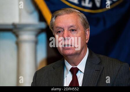 Senatorin Lindsey Graham trifft sich mit Richterin Amy Coney Barrett am US-Kapitol in Washington, DC, USA, 29. September 2020. Foto von Demetrius Freeman/Pool/ABACAPRESS.COM Stockfoto