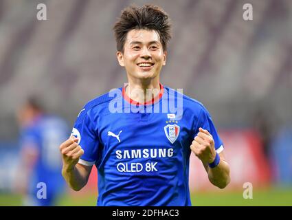 Doha, Katar. Dezember 2020. Im Sang-Hyeob von Suwon Samsung Bluewings feiert nach dem Tor während der Gruppe G Spiel zwischen Vissel Kobe aus Japan und Suwon Samsung Bluewings aus Südkorea bei der AFC Champions League 2020 in Doha, Hauptstadt von Katar, 4. Dezember 2020. Quelle: Nikku/Xinhua/Alamy Live News Stockfoto