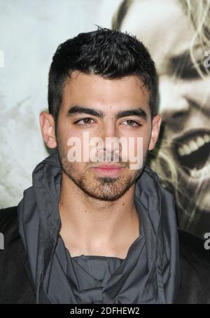 Joe Jonas bei Premiere Sucker Punch im Grauman's Chinese Theatre am 03,23, 2011 in Hollywood, ca. Stockfoto