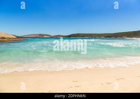 Blick auf das Meer vom Strand des Höllenfeuers Bucht im Cape Le Grand Nationalpark in der Nähe von Esperance In Westaustralien Stockfoto