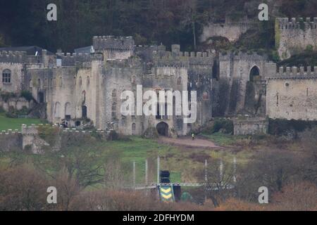 Gwrych Castle, Abergele Wales. 03 Dezember 2020. Ich bin ein Promi-Zyklon-Prozess vor dem Schloss Gwrych Abergele North Wales Credit: Mike Clarke/Alamy Live News Stockfoto