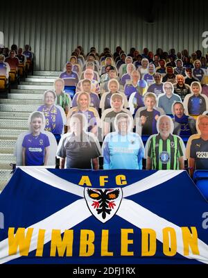 Allgemeine Ansicht von Karton Ausschnitt AFC Wimbledon Fans im Boden vor dem Sky Bet League One Spiel in der Plough Lane, London. Stockfoto