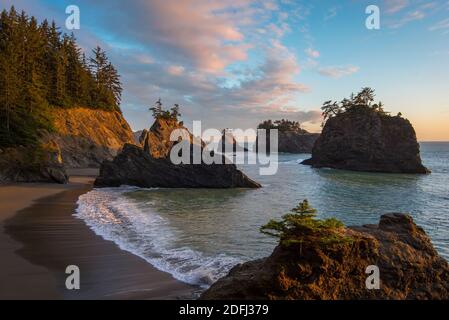 Geheimen Strand, Samuel H. Boardman State Scenic Korridor, südlichen Oregon Küste. Stockfoto