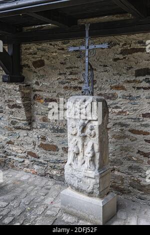 Der Wayside-Schrein Im Burghof Von Schloss Lauenstein Stockfoto