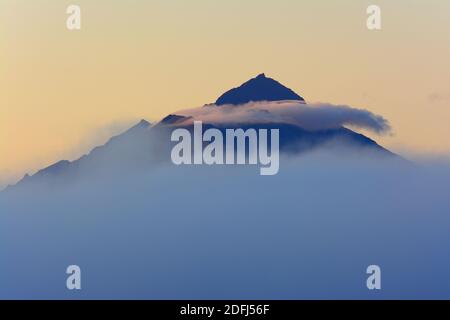 Sonnenaufgang auf den Kachemak Bergen, Alaska Stockfoto