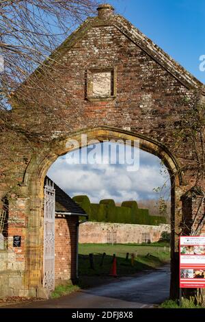 Eintritt zum Penshurst Place and Gardens in Penshurst, Kent, Großbritannien Stockfoto