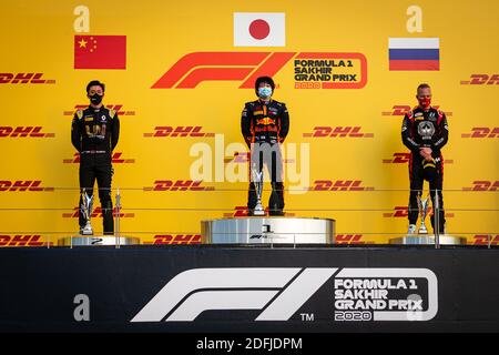 Podium, Zhou Guanyu (chn), Uni-Virtuosi, Dallara F2 2018, Tsunoda Yuki (jpn), Carlin, Dallara F2 2018, Mazepin Nikita (rus), Hitech Grand Prix, Dallara F2 2018, Portrait beim 12. Lauf der FIA Formel-2-Meisterschaft 2020 vom 4. Bis 6. Dezember 2020 auf dem Bahrain International Circuit, in Sakhir, Bahrain - Foto Sebastian Rozendaal / Dutch Photo Agency / DPPI / LM Stockfoto