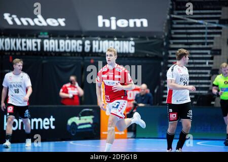 Aalborg, Dänemark. Dezember 2020. Buster Juul (23) von Aalborg Handball in der Dänischen Männer Handball League Spiel zwischen Aalborg Handball und Lemvig-Thyboron Handball in Jutlander Bank Arena in Aalborg gesehen. (Foto: Gonzales Photo - Balazs Popal). Stockfoto