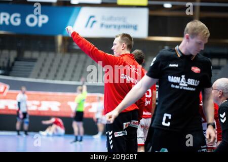 Aalborg, Dänemark. Dezember 2020. Mikael Aggefors (16) von Aalborg Handball in der Danish Men's Handball League Spiel zwischen Aalborg Handball und Lemvig-Thyboron Handball in Jutlander Bank Arena in Aalborg gesehen. (Foto Kredit: Gonzales Foto/Alamy Live News Stockfoto