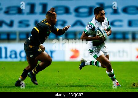 5. Dezember 2020; Ricoh Arena, Coventry, West Midlands, England; English Premiership Rugby, Wesps versus Newcastle Falcons; George Wacokecke von Newcastle Falcons auf dem Ball Stockfoto