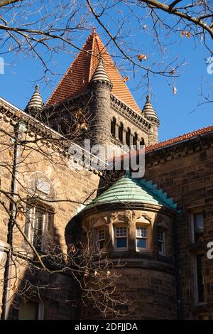 Außenansicht der alten Universität im Mittleren Westen. Urbana, Illinois. Stockfoto