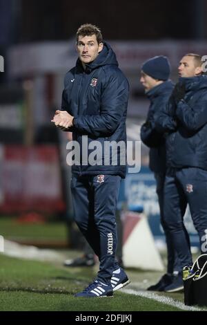 Cheltenham, Großbritannien. Dezember 2020. Matt Taylor Manager von Exeter City während des EFL Sky Bet League 2 Spiels zwischen Cheltenham Town und Exeter City im Jonny-Rocks Stadium, Cheltenham, England am 5. Dezember 2020. Foto von Dave Peters. Nur redaktionelle Verwendung, Lizenz für kommerzielle Nutzung erforderlich. Keine Verwendung bei Wetten, Spielen oder Veröffentlichungen einzelner Vereine/Vereine/Spieler. Kredit: UK Sports Pics Ltd/Alamy Live Nachrichten Stockfoto