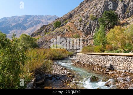 Munzur Mount und Nationalpark. Munzur River in Ovacik, Tunceli. Türkischer Name; Munzur Gozeleri. Stockfoto