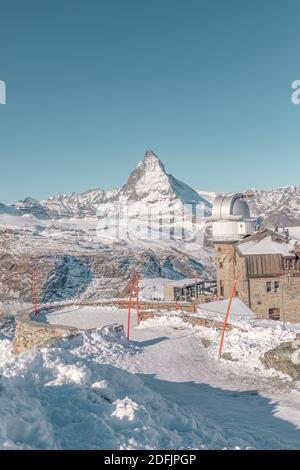 Blick auf das Matterhorn vom Gornergrat, südöstlich der Bergstation Zermatt, im Kanton Wallis, Schweiz. Stockfoto