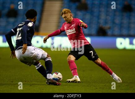 LONDON, Vereinigtes Königreich, DEZEMBER 05: Kamil Jozwiak von Derby County während der Sky Bet Championship zwischen Millwall und Derby County im Den Stadium, London am 05. Dezember, 2020 Credit: Action Foto Sport/Alamy Live News Stockfoto