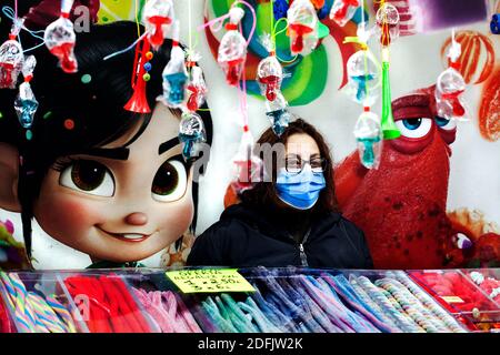 Sweet Stall, Sagrada Familia Weihnachtsmarkt, Barcelona, Spanien. Stockfoto