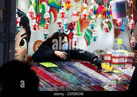 Sweet Stall, Sagrada Familia Weihnachtsmarkt, Barcelona, Spanien. Stockfoto