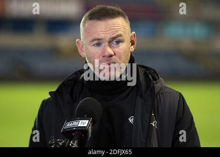 London, Großbritannien. Dezember 2020. Derby County Interim Manager Wayne Rooney bei einem Post-Match-Interview nach seinem ersten Sieg als Manager. EFL Skybet Championship match, Millwall gegen Derby County im Den in London am Samstag, 5. Dezember 2020. Dieses Bild darf nur für redaktionelle Zwecke verwendet werden. Nur redaktionelle Verwendung, Lizenz für kommerzielle Nutzung erforderlich. Keine Verwendung in Wetten, Spiele oder ein einzelner Club / Liga / Spieler Publikationen. PIC von Steffan Bowen / Andrew Orchard Sport Fotografie / Alamy Live News Kredit: Andrew Orchard Sport Fotografie / Alamy Live News Stockfoto