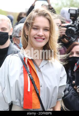 Natalia Vodianova nimmt an der Louis Vuitton Damenmode Frühjahr/Sommer 2021 im Rahmen der Paris Fashion Week in Paris, Frankreich am 6. Oktober 2020 Teil. Foto von Denis Guignebourg/ABACAPRESS.COM Stockfoto