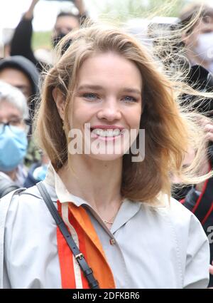 Natalia Vodianova nimmt an der Louis Vuitton Damenmode Frühjahr/Sommer 2021 im Rahmen der Paris Fashion Week in Paris, Frankreich am 6. Oktober 2020 Teil. Foto von Denis Guignebourg/ABACAPRESS.COM Stockfoto