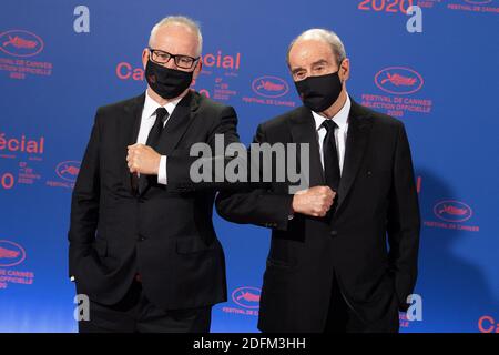 Der Generaldirektor der Filmfestspiele von Cannes, Thierry Fremaux, und der französische Direktor der Filmfestspiele von Cannes, Pierre Lescure, nehmen an der Eröffnungszeremonie des Cannes 2020 Special am 27. Oktober 2020 in Cannes, Frankreich, Teil. Die 73. Ausgabe der Filmfestspiele von Cannes, die im Mai 2020 stattfinden sollte, wurde wegen der Pandemie von Covid-19 abgesagt. Das Cannes 2020 Special läuft vom 27. Bis 29. Oktober. Foto von David Niviere/ABACAPRESS.COM Stockfoto