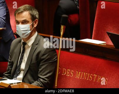 Der französische Gesundheitsminister Olivier Veran während der Debatte über die Verlängerung des Gesundheitszustands COVID bei der Nationalversammlung am 7. November 2020 in Paris, Frankreich. Foto von Jean-Bernard Vernier/JBV/ABACAPRESS.COM Stockfoto