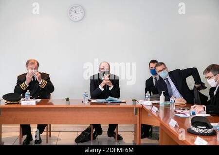 Treffen in Anwesenheit des Präfekten des Val d'Oise Amaury de St Quentin, Remi Debout Paolini Direktor des Ministeriums, Bredin Stephane Direktor der Strafvollzugsverwaltung, Laurent Ridel interregionaler Direktor der Strafvollzugsdienste und Aurelien Tache Stellvertreter des Val d'Oise, Während des Besuchs von Eric Dupond Moretti im Gefängnis Val D'Oise in Osny, nördlicher Vorort von Paris, am 16. November 2020. Foto von Romuald Meigneux/Pool/ABACAPRESS.COM Stockfoto