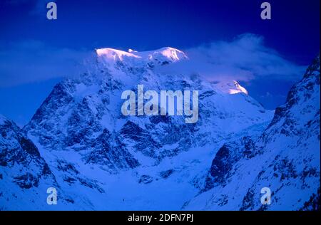 Mont Collon, Mt., 3637 m, Blick vom Arolla-Tal, Walliser Alpen, Arolla, Wallis, Schweiz Stockfoto