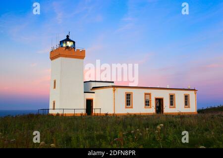 Leuchtturm, Duncansby Head, Schottland, Großbritannien Stockfoto