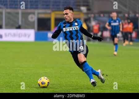 Mailand, Italien. Dezember 2020. Mailand, Italien, San Siro Stadion, 05. Dezember 2020, Lautaro Martinez (FC Inter) während des FC Internazionale gegen Bologna Calcio - Italienische Fußball Serie A Spiel Credit: Luca Rossini/LPS/ZUMA Wire/Alamy Live News Stockfoto