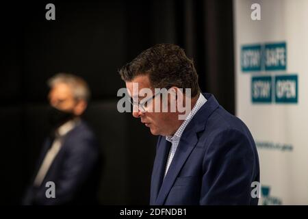 Premier Daniel Andrews spricht während einer Pressekonferenz und kündigt die weiteren Schritte zur Lockerung der Einschränkungen an.nach 37 Tagen ohne neue Fälle von Coronavirus, lockert der viktorianische Premier Daniel Andrews die Beschränkungen für Versammlungen im Haus, Die Verwendung von Masken und der Übergang zu einem System der Dichte Grenzen anstatt Kappen auf die Anzahl der Menschen in Gaststätten. Stockfoto