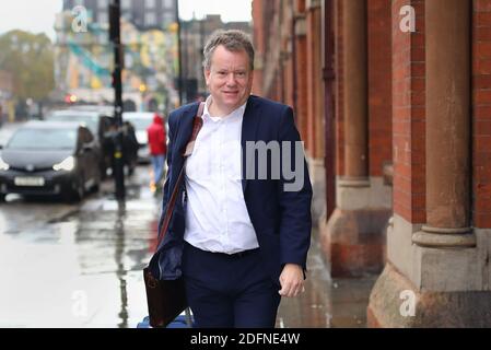 Der britische Chefunterhändler für Brexit, Lord David Frost, kommt am Bahnhof St Pancras in London an, bevor er nach Brüssel reist, um mit der EU ein Handelsabkommen nach dem Brexit zu vereinbaren. Stockfoto