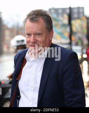 Der britische Chefunterhändler für Brexit, Lord David Frost, kommt am Bahnhof St Pancras in London an, bevor er nach Brüssel reist, um mit der EU ein Handelsabkommen nach dem Brexit zu vereinbaren. Stockfoto