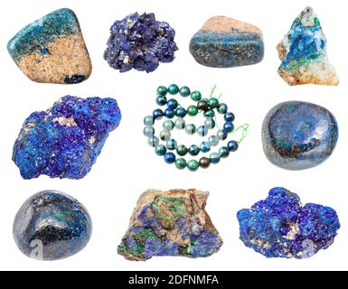 Sammlung von verschiedenen azuritischen natürlichen mineralischen Edelsteinen und Proben Von Felsen isoliert auf weißem Hintergrund Stockfoto