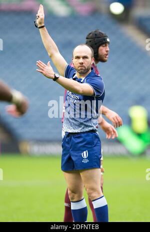 Schiedsrichter Mike Adamson beim Finale des Herbstnationen-Pokals - Georgia gegen Fiji, BT Murrayfield Stadium, Edinburgh, Schottland, Großbritannien. Dezember 2020. Quelle: Ian Rutherford/Alamy Live News. Stockfoto