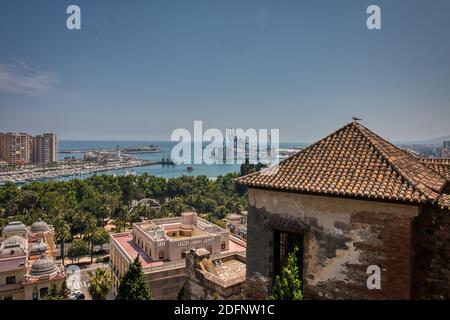 Malaga von der Alcazaba aus gesehen. Costa del Sol, Andalusien, Spanien Stockfoto