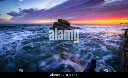 Passetto Strand in Ancona, in einem Herbst Sonnenaufgang Stockfoto