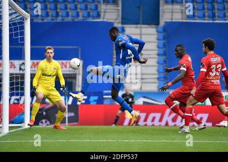 Genks Paul Oluachu erzielt 2-1 Punkte bei einem Fußballspiel zwischen KRC Genk und dem Royal Antwerp FC am Sonntag, den 06. Dezember 2020 in Genk, am 15. Tag der t Stockfoto