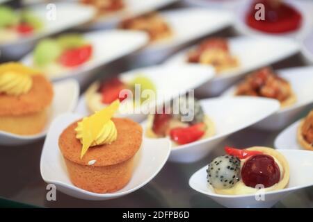 Verschiedene Cocktails ein schönes, stilvolles Essen Stockfoto