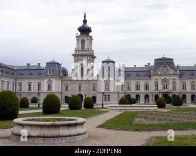 Die Gartenfront, Festetics Palast, Keszthely (am westlichen Ufer des Plattensees), Zala Grafschaft, Ungarn, Magyarország, Europa Stockfoto