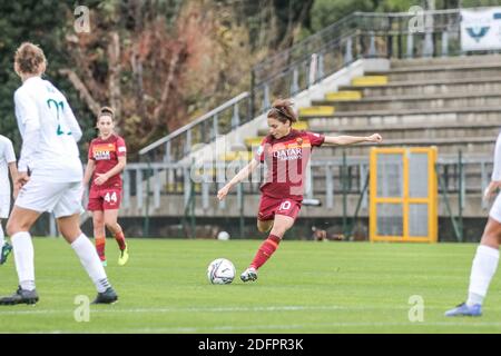 Rom, Italien. Dezember 2020. Rom, Italien, Tre Fontane Stadion, Dezember 06, 2020, Manuela Giugliano ALS Roma während AS Roma vs Florentia San Gimignano - Italienische Fußball Serie A Frauen Spiel Kredit: Simona Scarano/LPS/ZUMA Wire/Alamy Live News Stockfoto