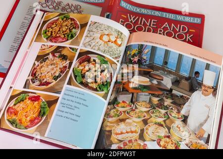 Vintage 1986 Windows on the World Wine and Food Book, NYC, USA Stockfoto