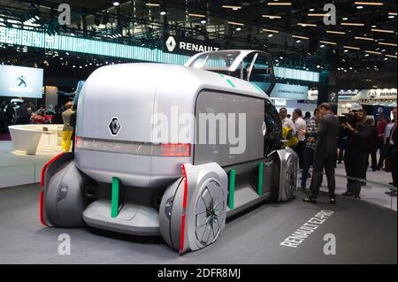 Renault EZ-pro Concept während des Pariser Automobilsalon 2018, bekannt als Mondial de l'Automobile, der am 2. Oktober 2018 im Ausstellungszentrum Porte de Versailles in Paris, Frankreich, stattfand. Foto von Nicolas Genin/ABACAPRESS.COM Stockfoto