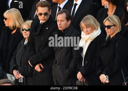 Charles Aznavour Familie Mitglieder einschließlich seiner Witwe Ulla, seine Tochter Seda, seine Schwester Aida, seine Söhne Nicolas und Mischa während der nationalen Ehrung zu Ehren Französisch-armenischen Sänger Charles Aznavour, einer der berühmtesten Stars Frankreichs, Der im Alter von 94 Jahren am 5. Oktober 2018 im Innenhof des Hotel National des Invalides in Paris, Frankreich, starb. Foto von Christian Liewig/ABACAPRESS.COM Stockfoto