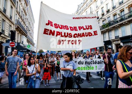 Globale Mobilisierung auf der Straße, um die Unterstützung der Bevölkerung für die Bekämpfung des Klimawandels und der globalen Erwärmung zu zeigen, am 13. Oktober 2018 in Paris, Frankreich. Foto von Marie-Paola Bertrand-Hillion/ABACAPRESS.COM Stockfoto