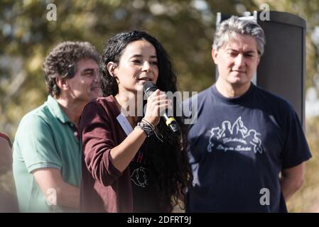 Lamya Essemlali, Präsident von Seashepper France, bei einer Demonstration, die auf Aufruf mehrerer Tierschutzgruppen organisiert wurde und mehrere hundert Menschen zusammenbrachte, um für das Jagdverbot in Frankreich zu demonstrieren. Paris, Frankreich, 13. Oktober 2018. Foto von Samuel Boivin / ABACAPRESS.COM Stockfoto