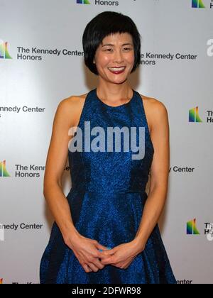 Die Geigerin Jennifer Koh kommt zu einem formellen Artist's Dinner zu Ehren der Empfänger der 41. Jährlichen Kennedy Center Honors, die der stellvertretende US-Außenminister John J. Sullivan am 1. Dezember 2018 im US-Außenministerium in Washington, DC, USA, veranstaltet hat. Die 2018 Preisträger sind: Sänger und Schauspielerin Cher; Komponist und Pianist Philip Glass; Country-Musik-Entertainer Reba McEntire; und Jazz-Saxophonist und Komponist Wayne Shorter. In diesem Jahr sind die Co-Macher von Hamilton, Schriftsteller und Schauspieler Lin-Manuel Miranda, Regisseur Thomas Kail, Choreograph Andy Blankenbühler und Music Dire Stockfoto