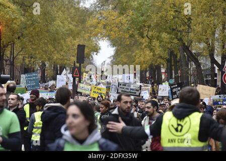 Französische Umweltaktivisten und Demonstranten nehmen am 8. Dezember 2018 in Paris, Frankreich, an einem marsch für das Klima Teil. Foto von Patrice Pierrot/Avenir Pictures/ABACAPRESS.COM Stockfoto